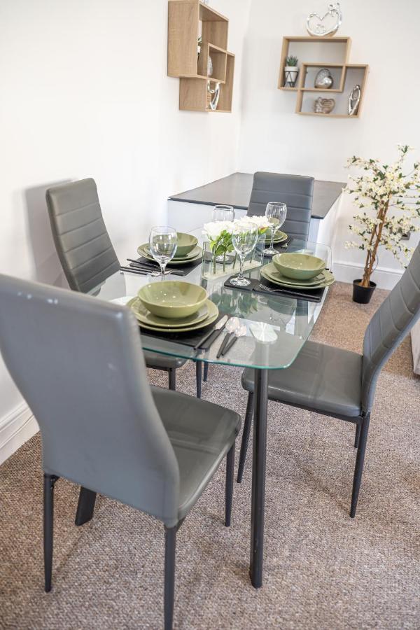 Cozy 1-Bedroom Apartment In The Heart Of Barnsley Town Centre Exteriör bild