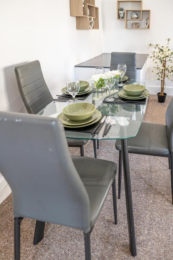 Cozy 1-Bedroom Apartment In The Heart Of Barnsley Town Centre Exteriör bild