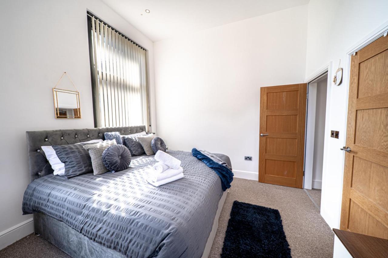 Cozy 1-Bedroom Apartment In The Heart Of Barnsley Town Centre Exteriör bild