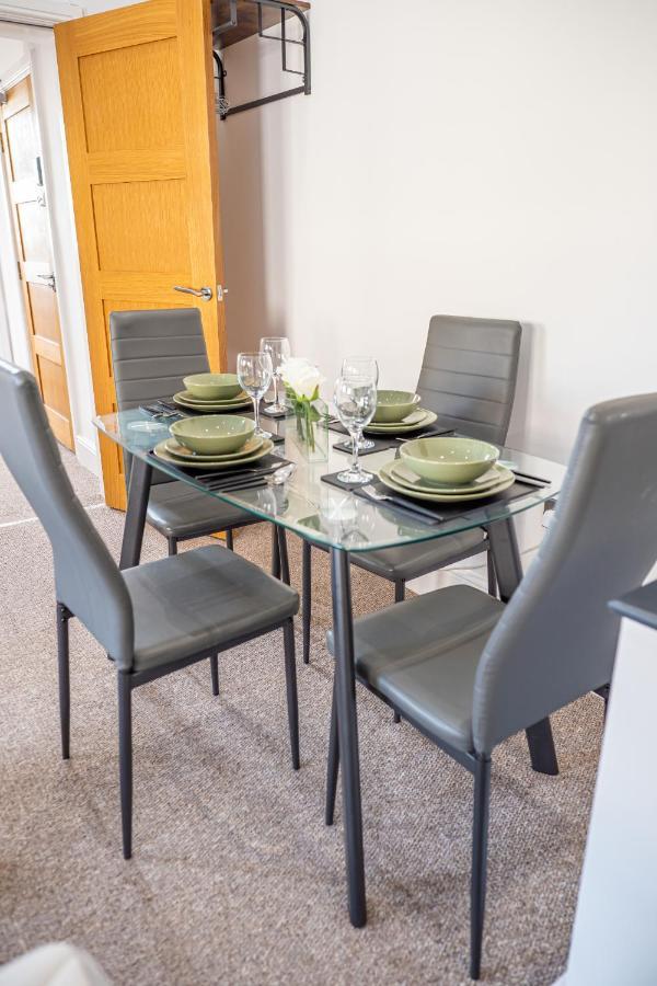 Cozy 1-Bedroom Apartment In The Heart Of Barnsley Town Centre Exteriör bild