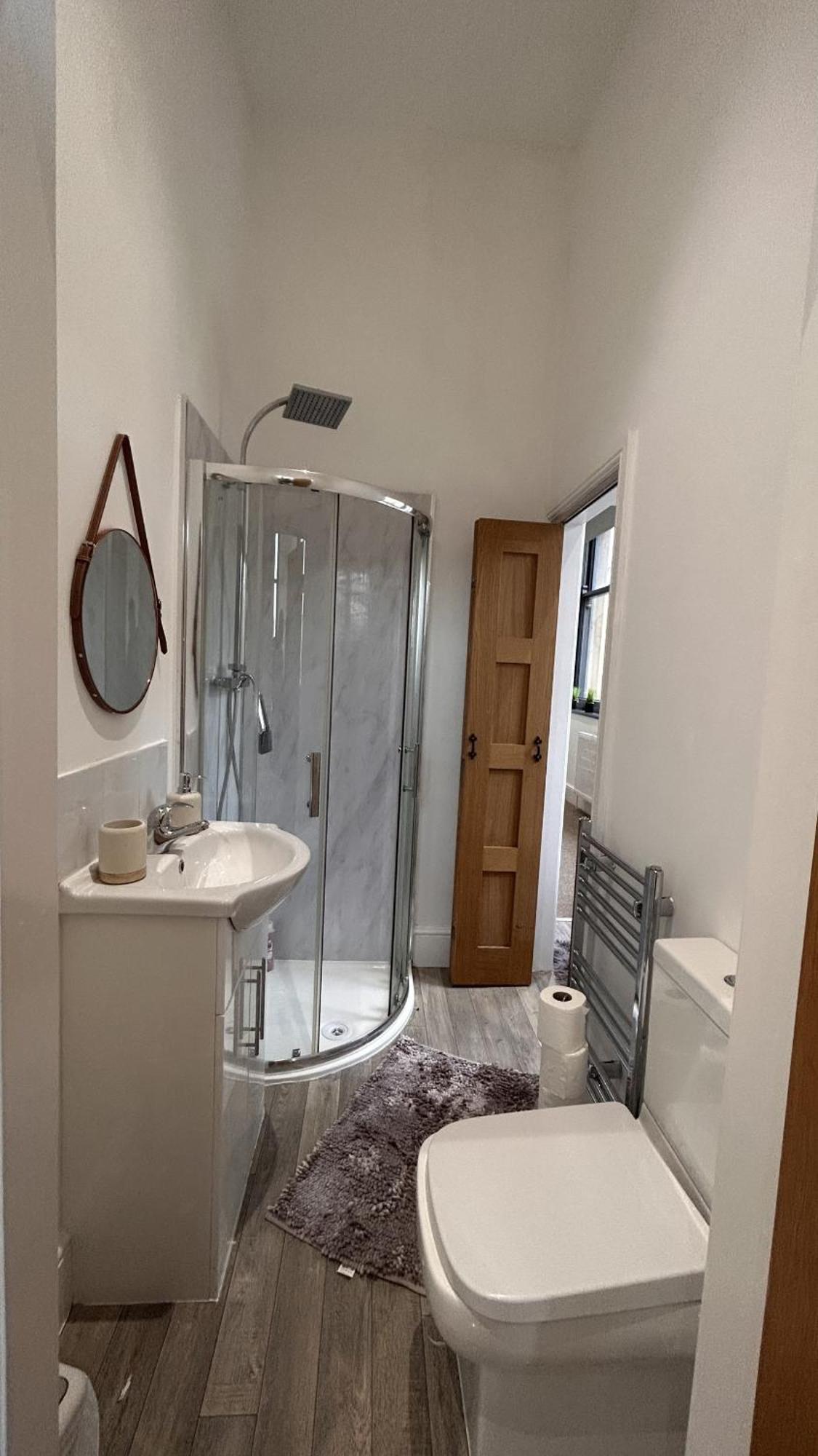 Cozy 1-Bedroom Apartment In The Heart Of Barnsley Town Centre Exteriör bild