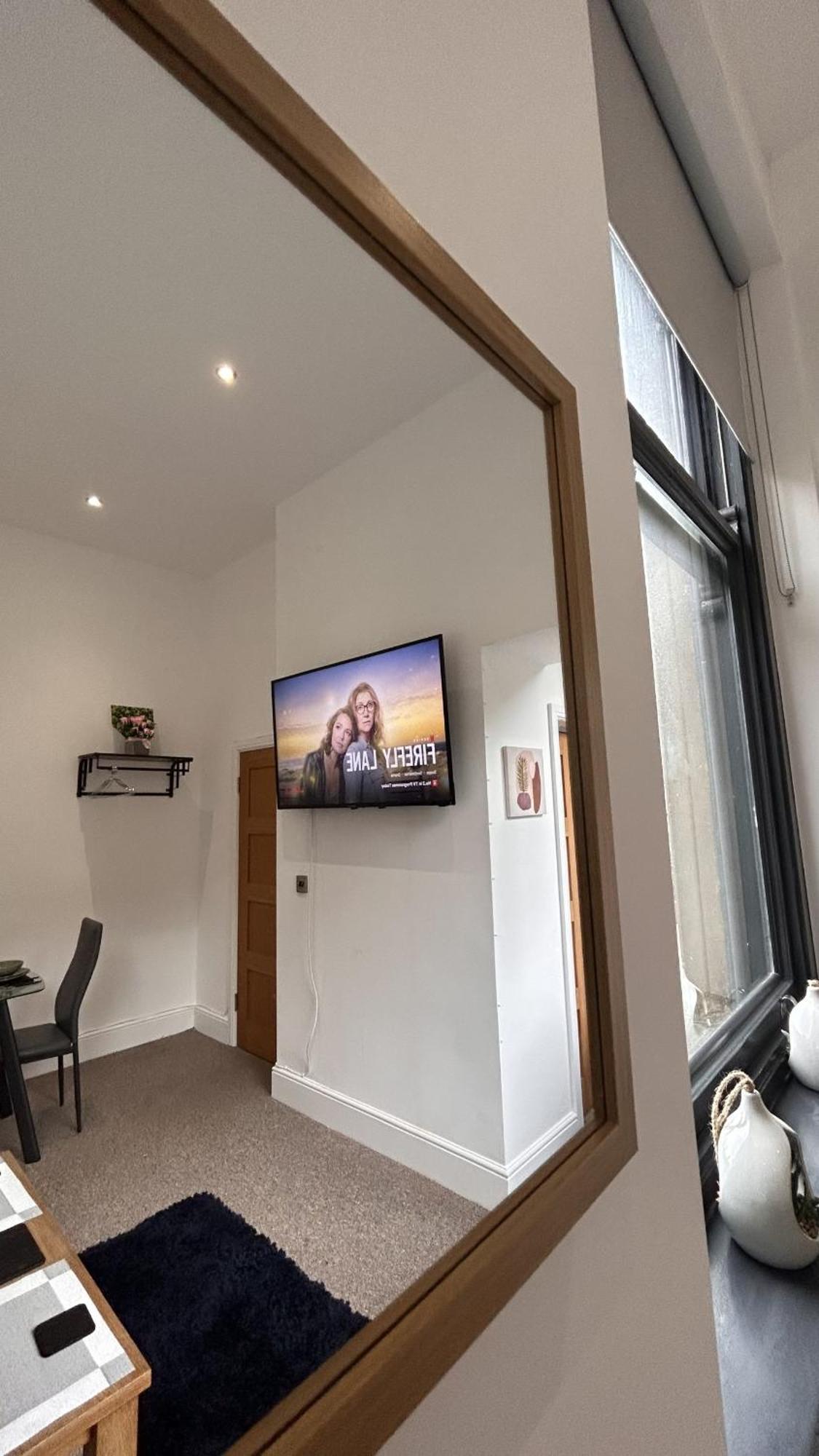 Cozy 1-Bedroom Apartment In The Heart Of Barnsley Town Centre Exteriör bild
